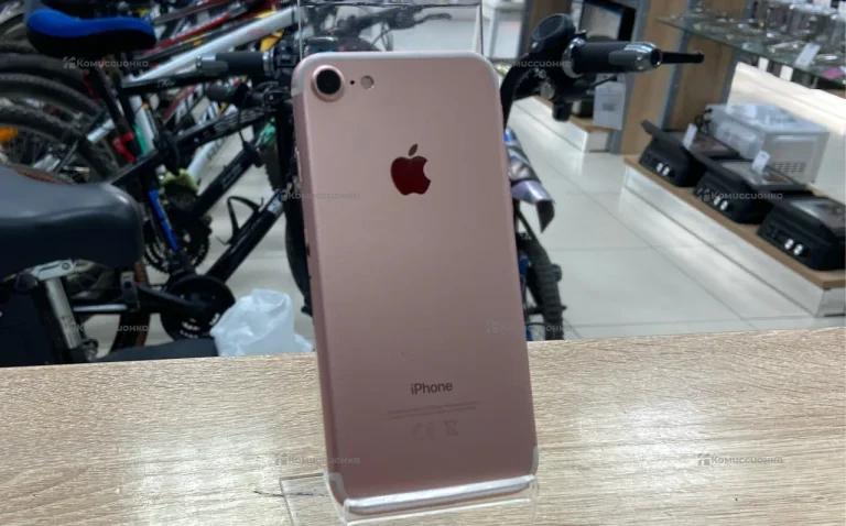 Apple iPhone 7 32 ГБ.