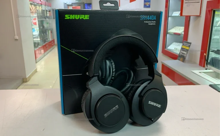 Студийные наушники Shure SRH440A