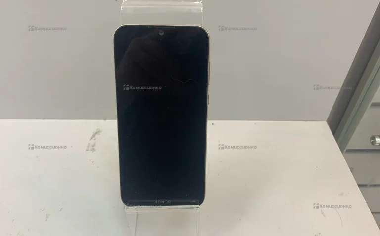 Honor 8S 2/32 ГБ.
