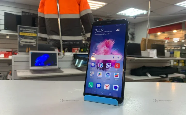 Huawei P smart 2019 3/32 ГБ