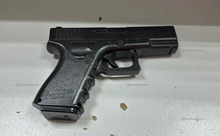 Пистолет железный