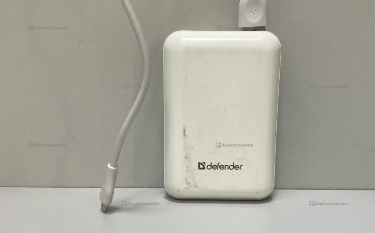 Power Bank Defender 10000