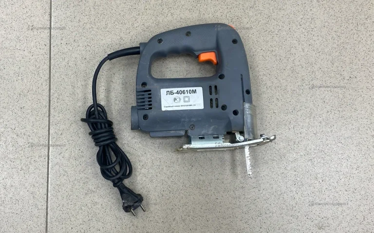 Электролобзик Энергомаш ЛБ-40610М