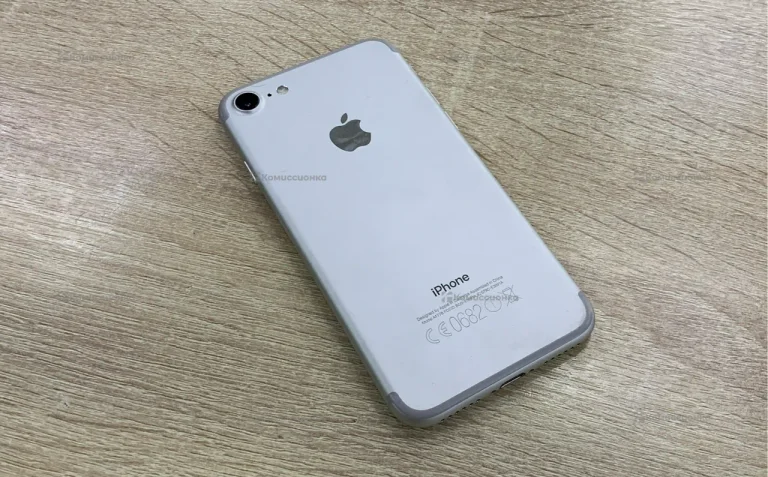 Apple iPhone 7 2/32 ГБ