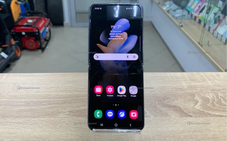 Samsung Galaxy Z Flip4 8/256 ГБ