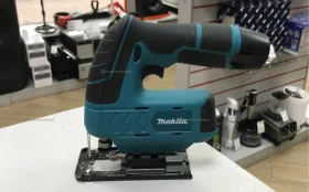 Лобзик аккумуляторный Makita JV102DZ(rep)