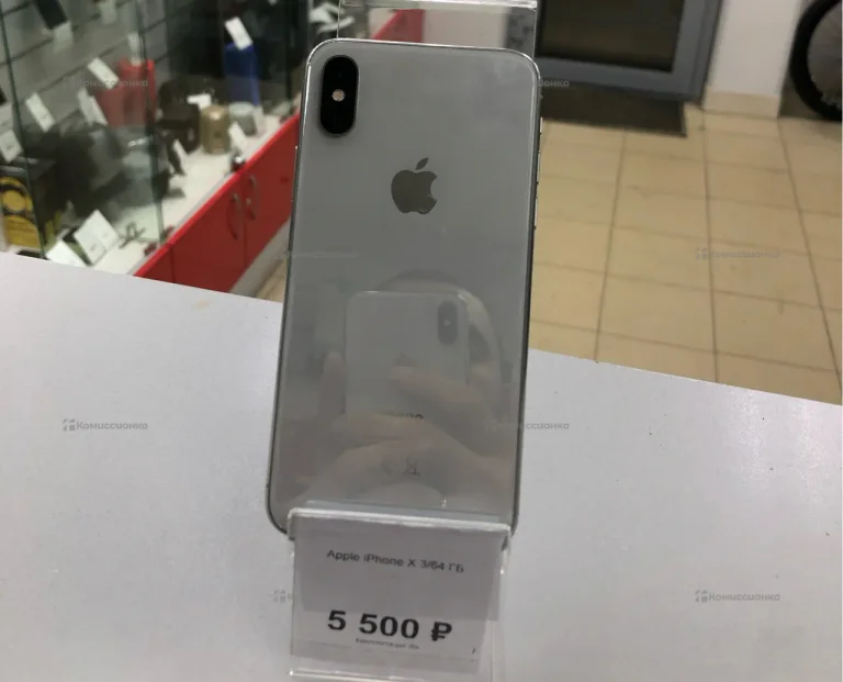 Apple iPhone X 3/64 ГБ
