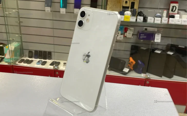 Apple iPhone 11 64 ГБ