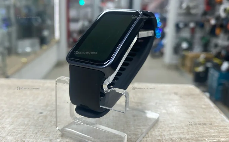 Часы  Huawei Band 10