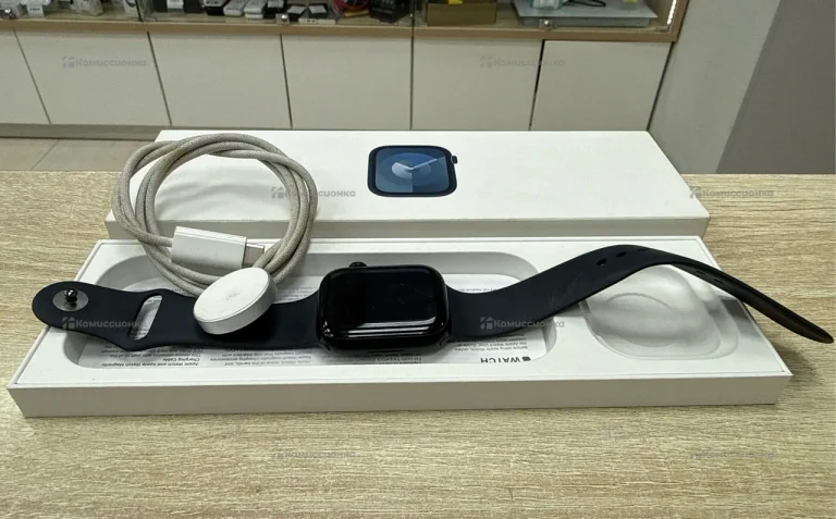 Часы Apple Watch 9 45mm