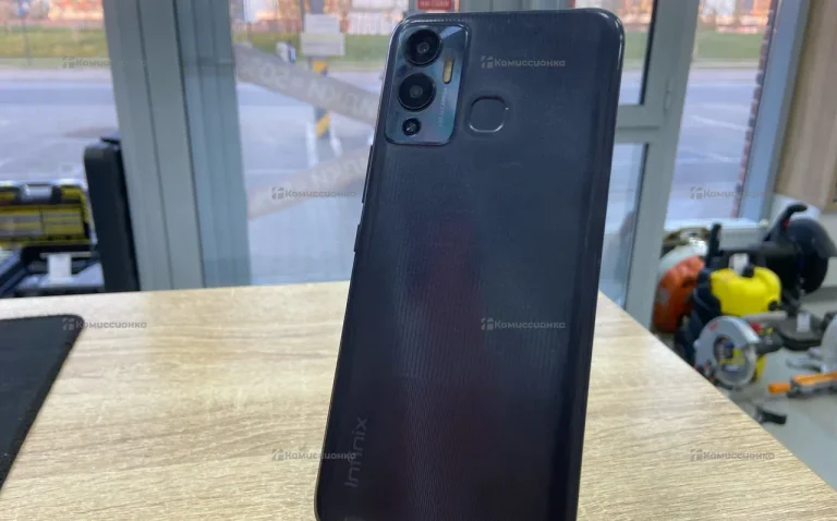 Infinix Hot 12 Play 4/64 ГБ