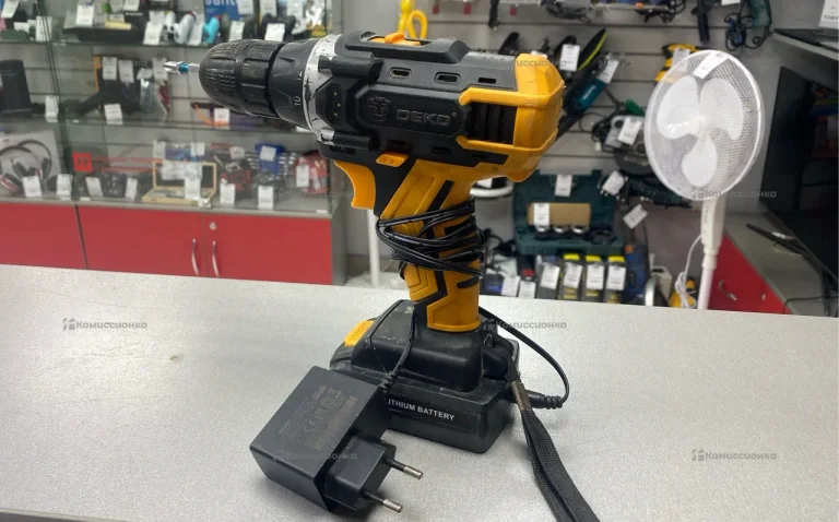 Шуруповерт Deko