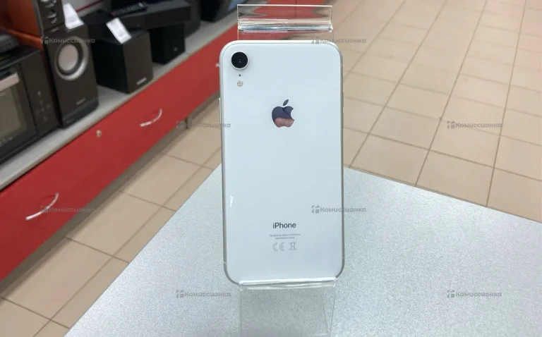 Apple iPhone XR 3/64 ГБ