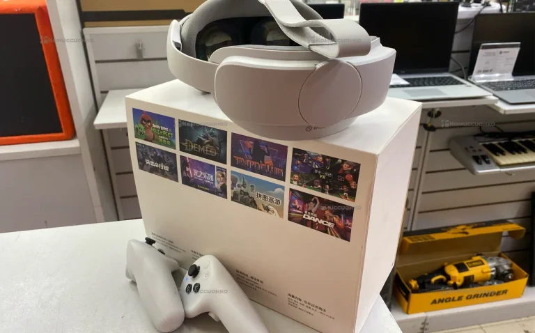 Pico- Шлем Виртуальной Реальности Pico 4 Ultra 12/