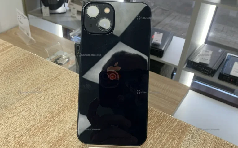 Apple iPhone 13 4/128 ГБ