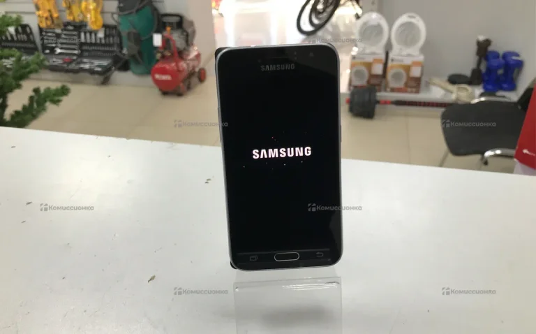 Samsung Galaxy J1 1/8 ГБ