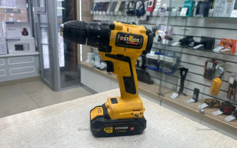 Дрель-шуруповерт STEHER CDB-200-2