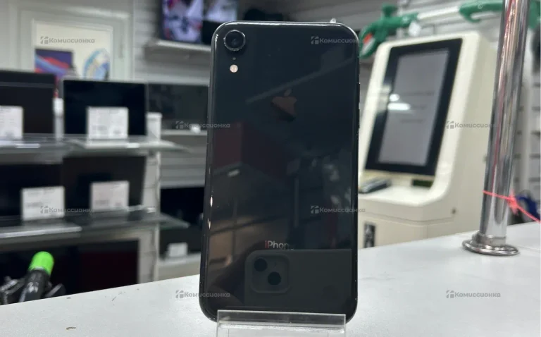 Apple iPhone XR 3/64 ГБ
