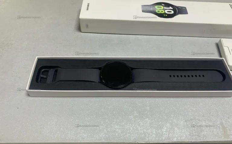 Часы  Samsung Galaxy Watch 5