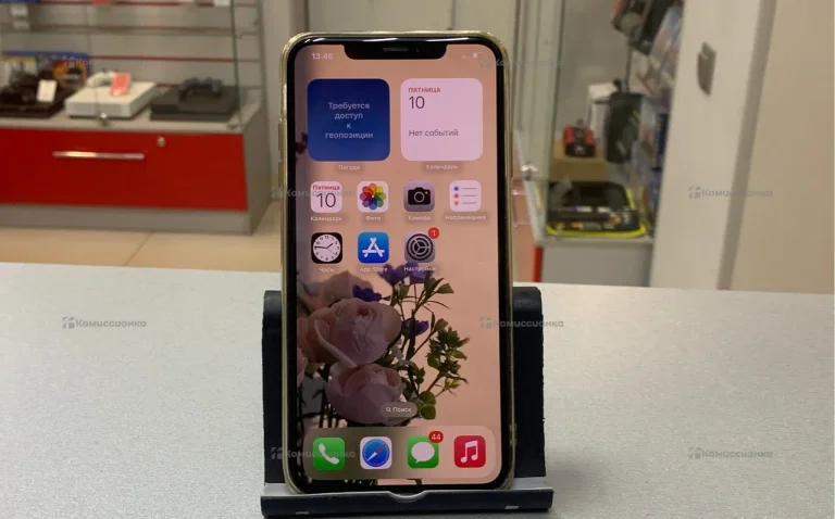 Apple iPhone XS Max 4/64 ГБ