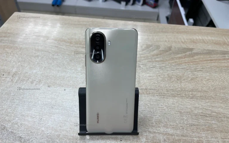 Huawei nova Y71 8/128 ГБ