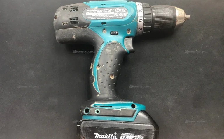 Дрель-шуруповерт аккумуляторная Makita DDF453