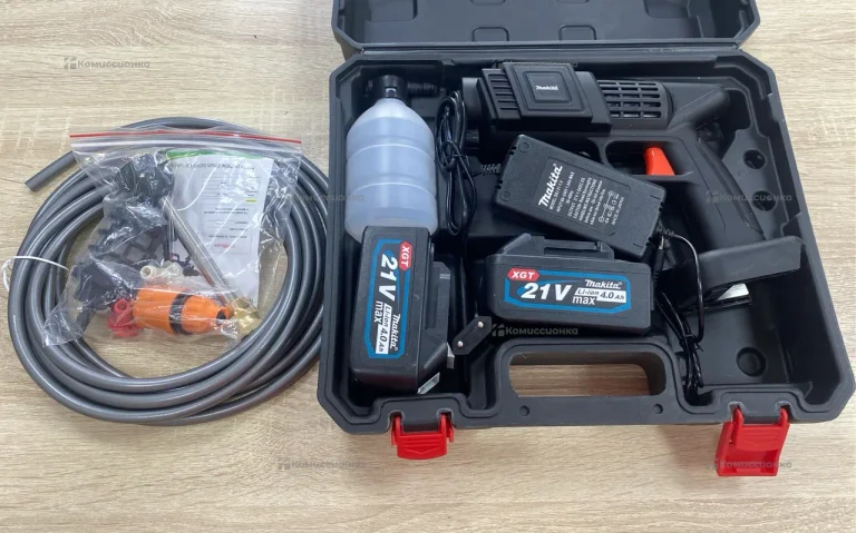 Аккумуляторная мойка Makita