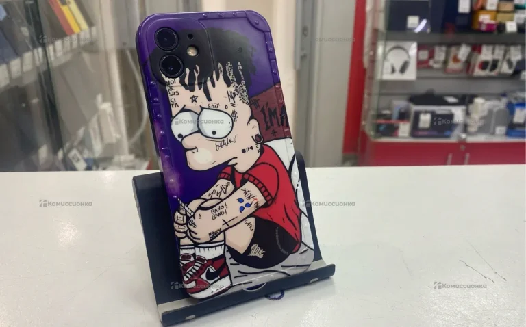 Apple iPhone 12 64 ГБ.