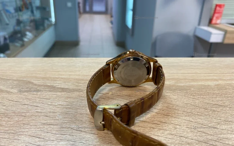 Часы  Romanson TM8166BM