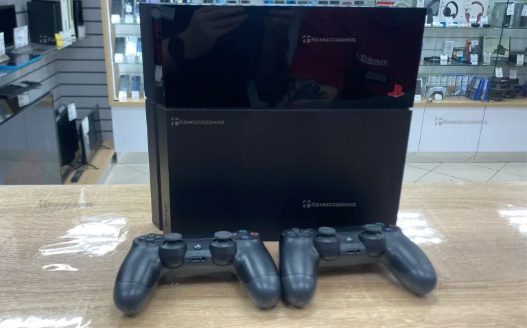 Приставка Sony PS4 Fat 500Gb.