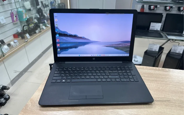 Ноутбук HP 15-bw613ur