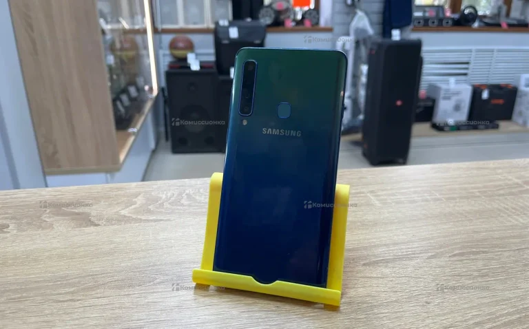 Samsung Galaxy A9 (2018) 6/128 ГБ