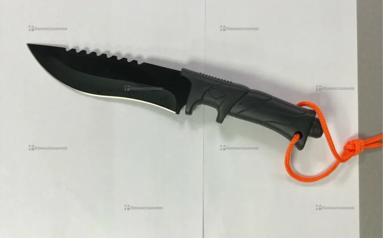 Нож туристический