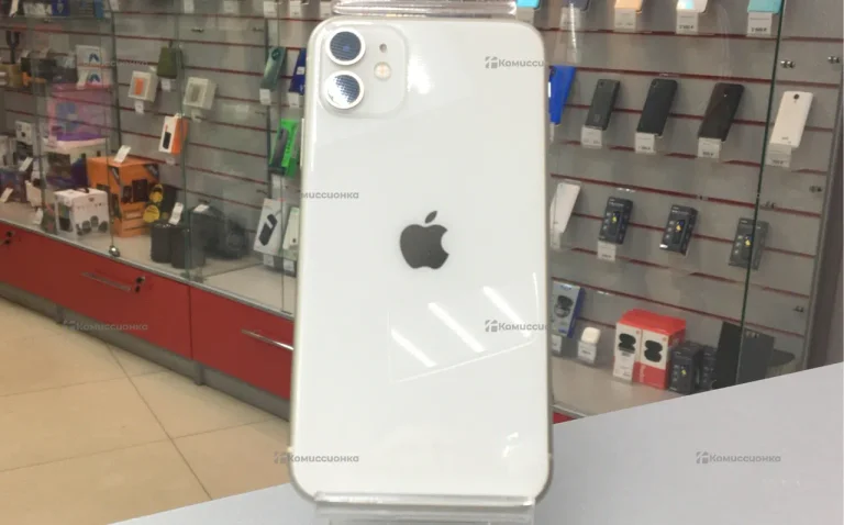 Apple iPhone 11 4/64 ГБ