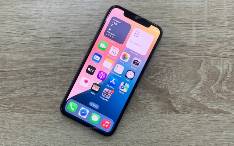 Apple iPhone XS 4/64 ГБ