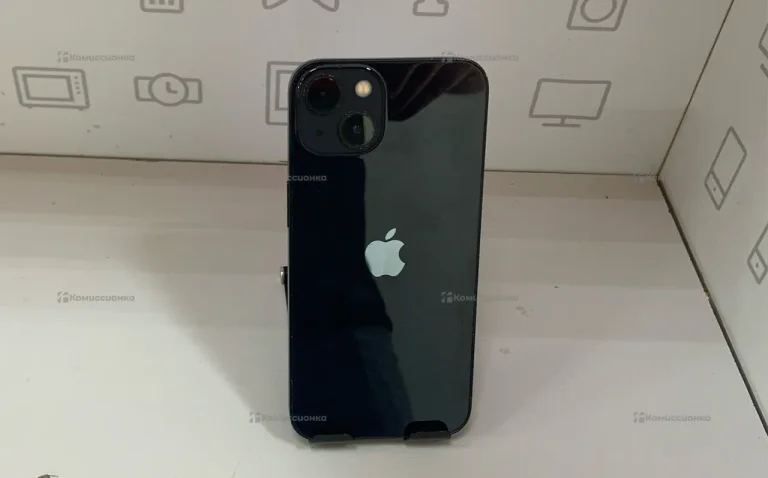 Apple iPhone 13 256ГБ