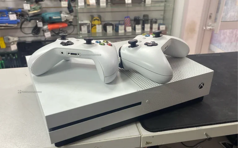 Приставка Xbox One S 500 ГБ