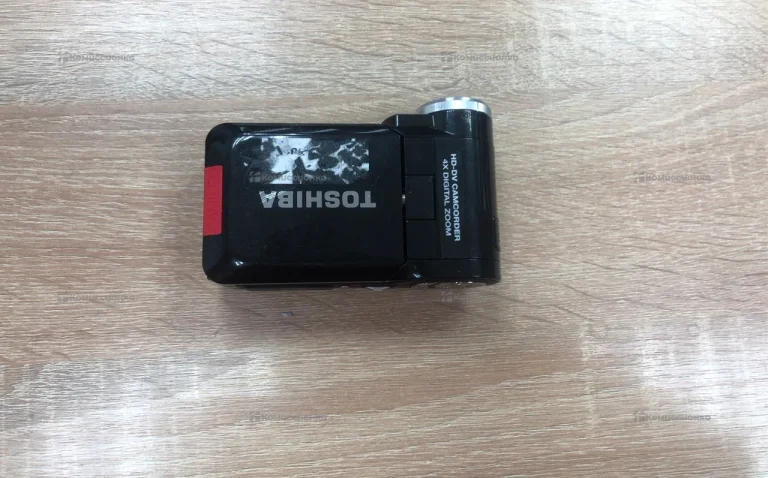 Видеокамера  Toshiba camileo p10
