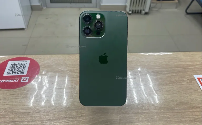 Apple iPhone XR в корпусе 13pro 128 ГБ