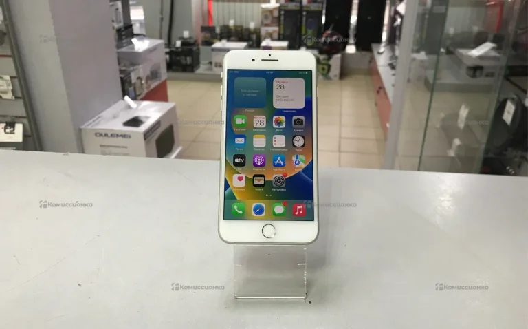 Apple iPhone 8 Plus 3/64 ГБ