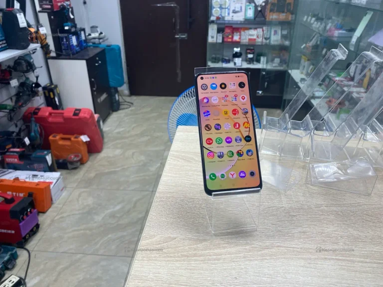 Realme 10 8/128 ГБ