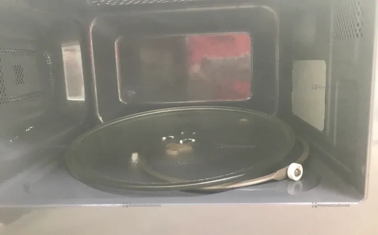 Микроволновая печь  Comfee