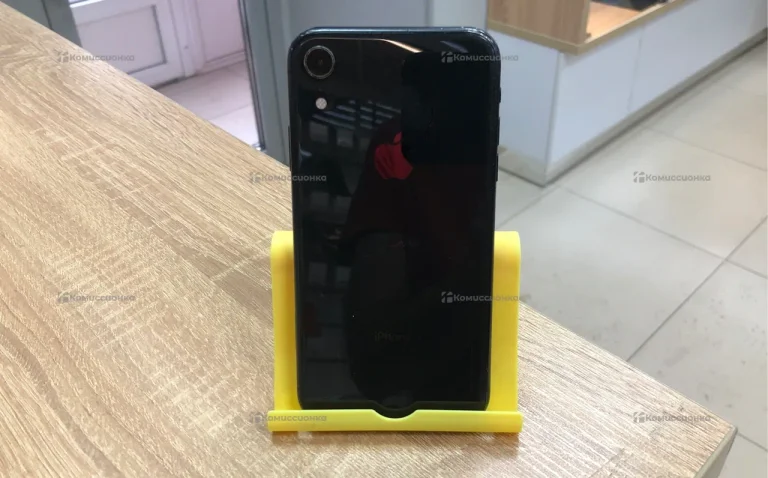 Apple iPhone XR 3/64 ГБ