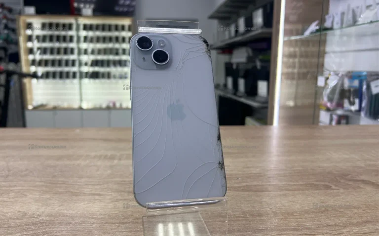 Apple iPhone 15 6/128 ГБ