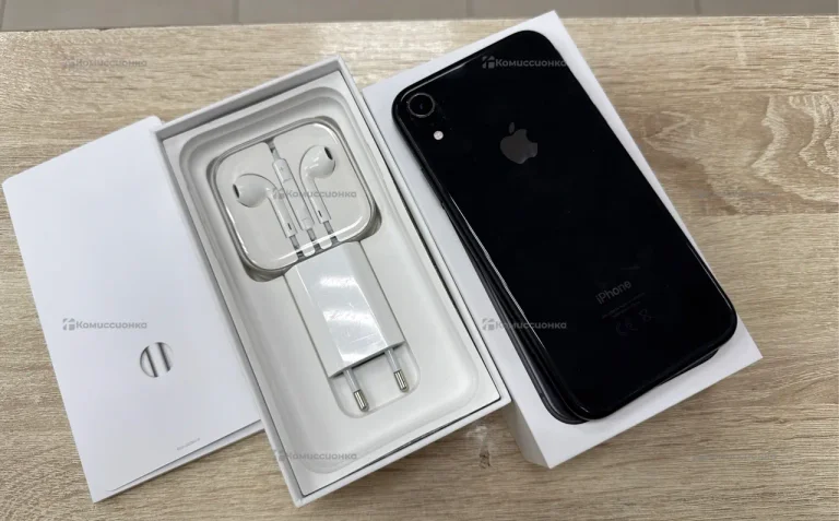 Apple iPhone XR 3/64 ГБ