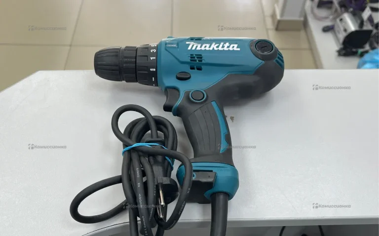 Сетевая дрель-шуруповерт Makita DF0300