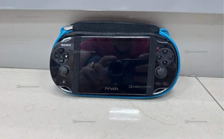 Приставка Sony psvita.
