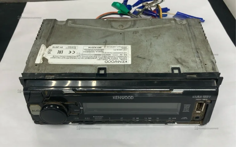 Автомагнитола KENWOOD KMM-122Y