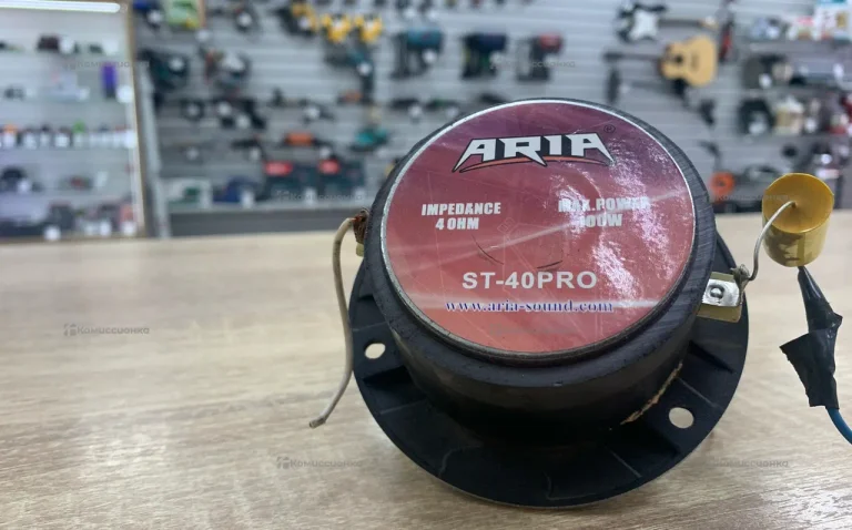 Твиттера ARIA ST-40pro