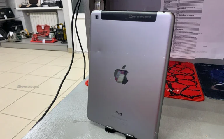 Планшет Apple iPad mini 32Gb Wi-Fi